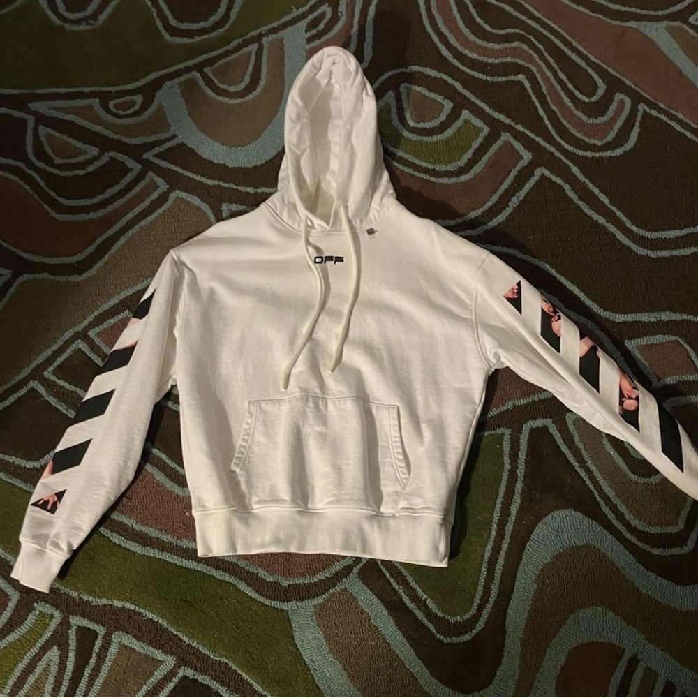 Off-White Main Label White Hoodie White and Black Caravaggio